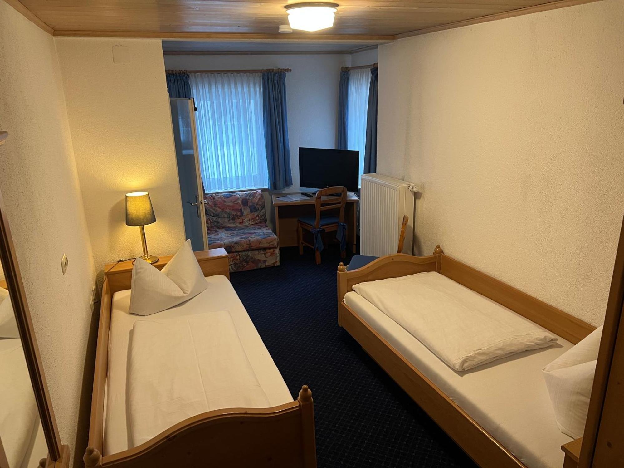 Gasthaus Zur Post Waal Buitenkant foto