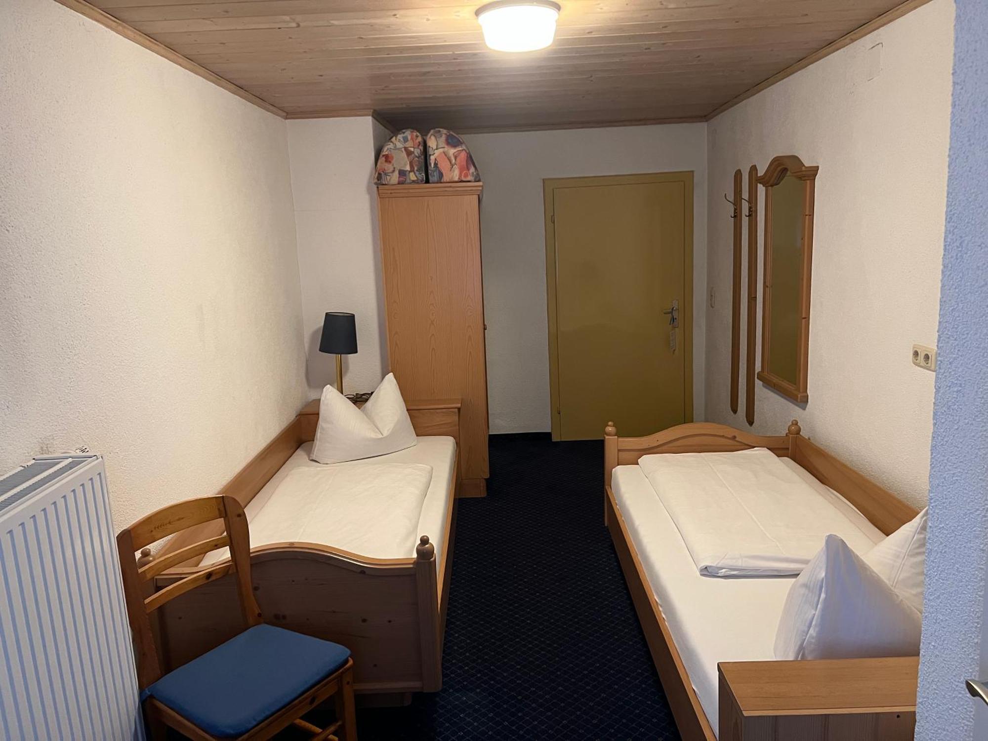 Gasthaus Zur Post Waal Buitenkant foto